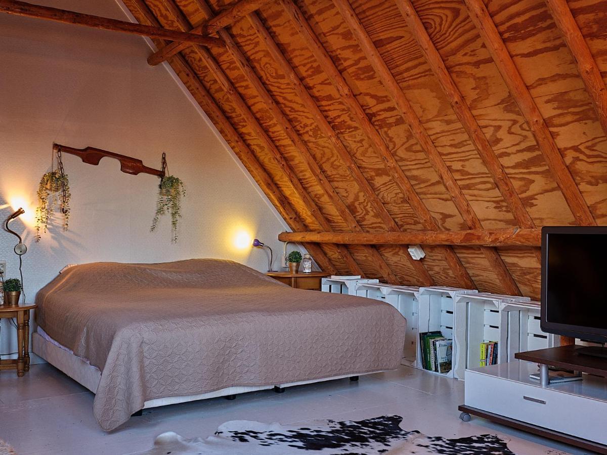 Jagershuistexel Bed and Breakfast Oosterend  Buitenkant foto