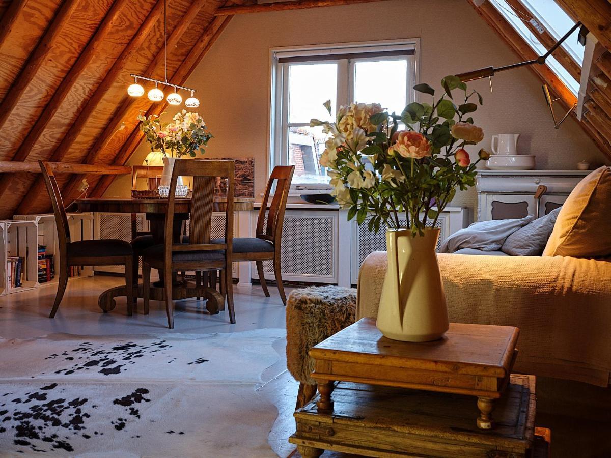 Jagershuistexel Bed and Breakfast Oosterend  Buitenkant foto